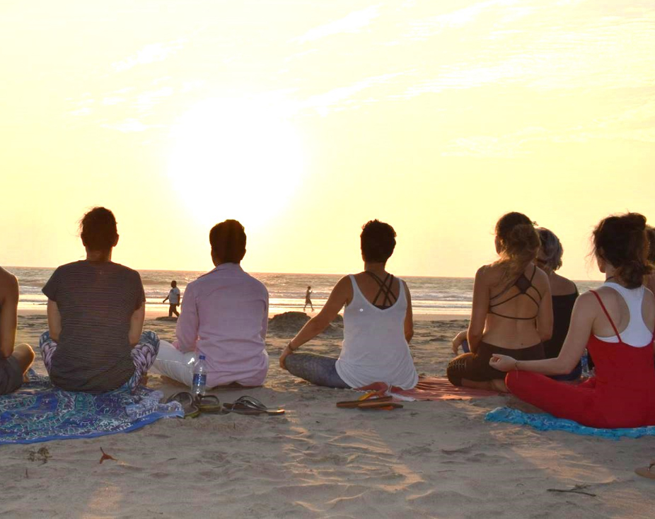 beach yoga in goa